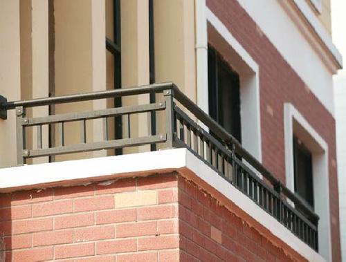 洛陽鋅鋼護(hù)欄廠-鋅鋼陽臺護(hù)欄