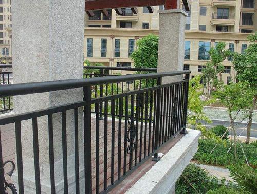 洛陽鋅鋼護(hù)欄廠-鋅鋼陽臺